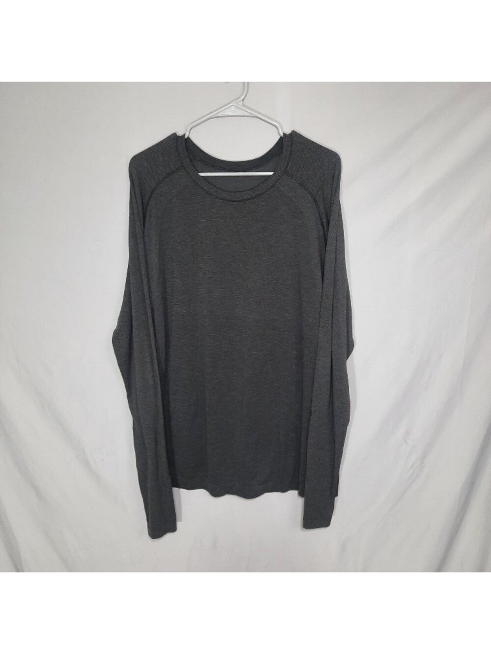Lululemon Shirt Mens XXL Gray Metal Vent Tech Long Sleeve Performance Stretch